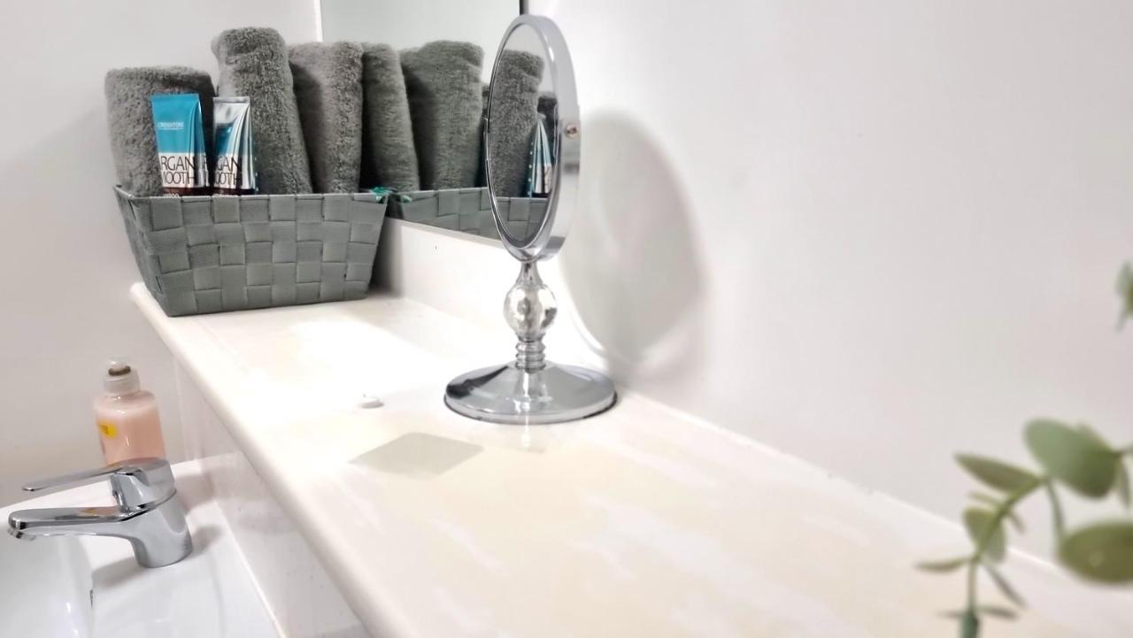 Spacious City Studio / Wifi / Parking Liverpool Ngoại thất bức ảnh