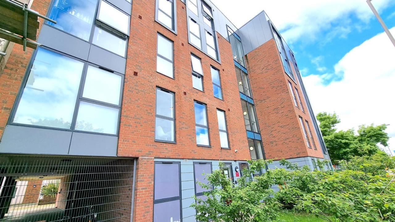 Spacious City Studio / Wifi / Parking Liverpool Ngoại thất bức ảnh