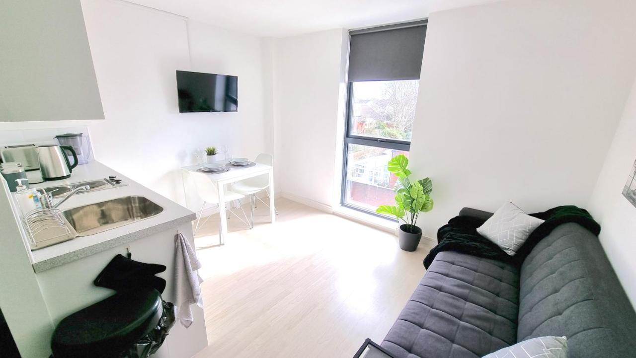 Spacious City Studio / Wifi / Parking Liverpool Ngoại thất bức ảnh